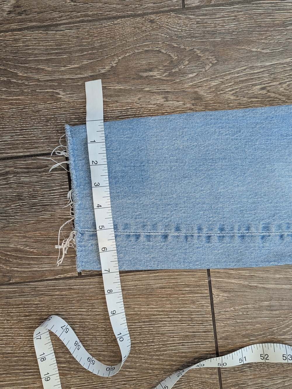 Levi's Ribcage Straight Jeans Size 26 Raw Hem Rigid Light Wash Butter Mom Button - Picture 10 of 10